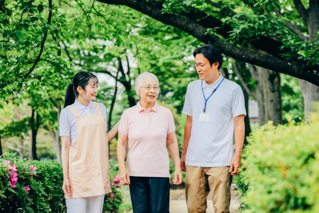 介護 散歩